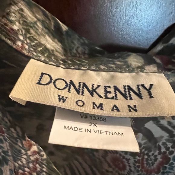 cute blouse - Picture 2 of 2